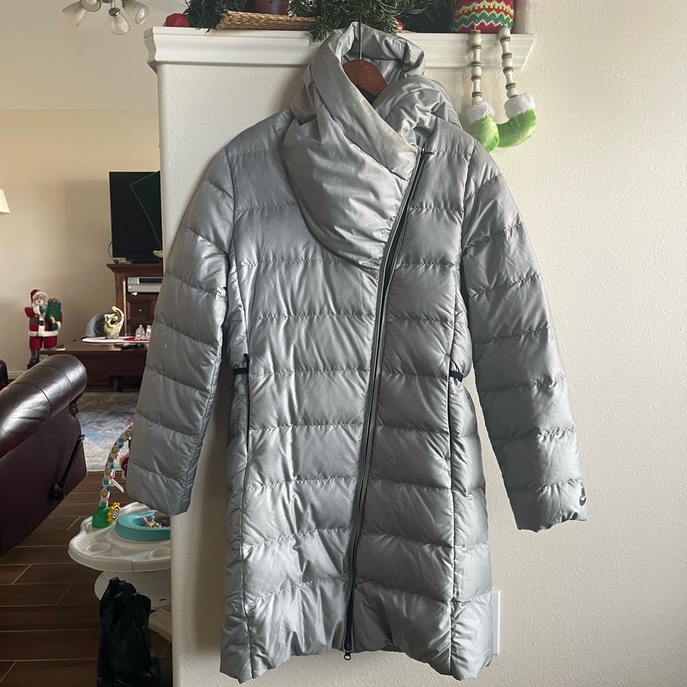 SOLD | Nike Down Fill Parka Puffer Coat - Silver - Picture 4 of 9